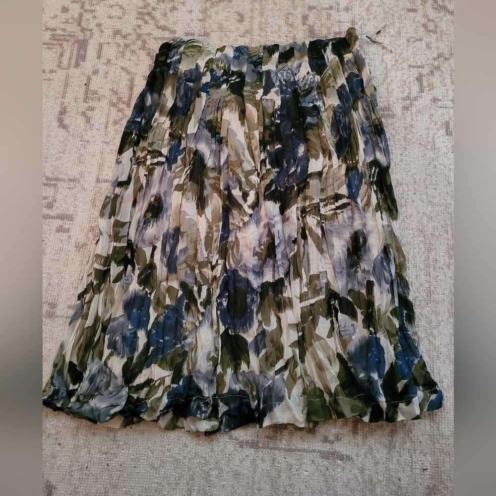 NWT August Silk flowing skirt. Size 14 - Picture 1 of 8